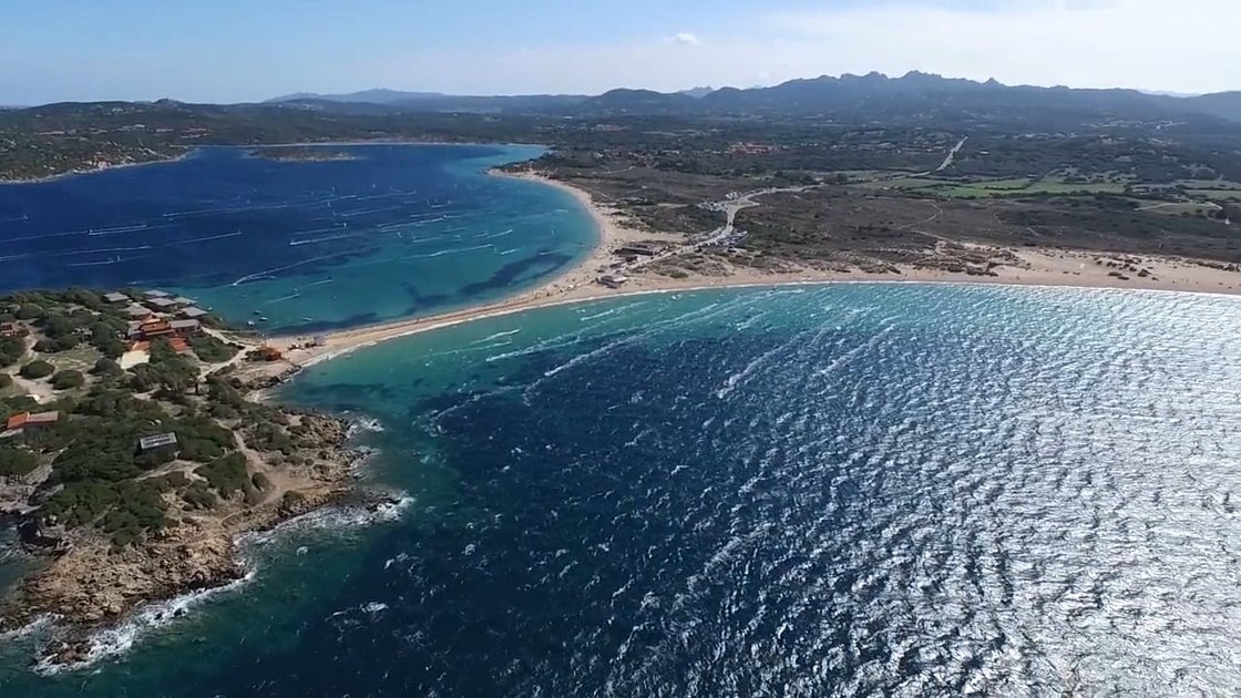 Kitesurfen in Porto Pollo: spotgids voor Sardinïe